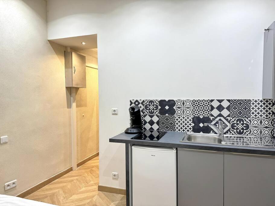 Studio Au Coeur Du Vieux Port Avec Clim Marselha Exterior foto